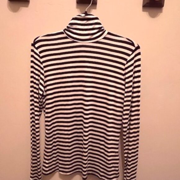 H&M Black and White Striped Turtleneck Top-NWT-MED - Picture 3 of 6